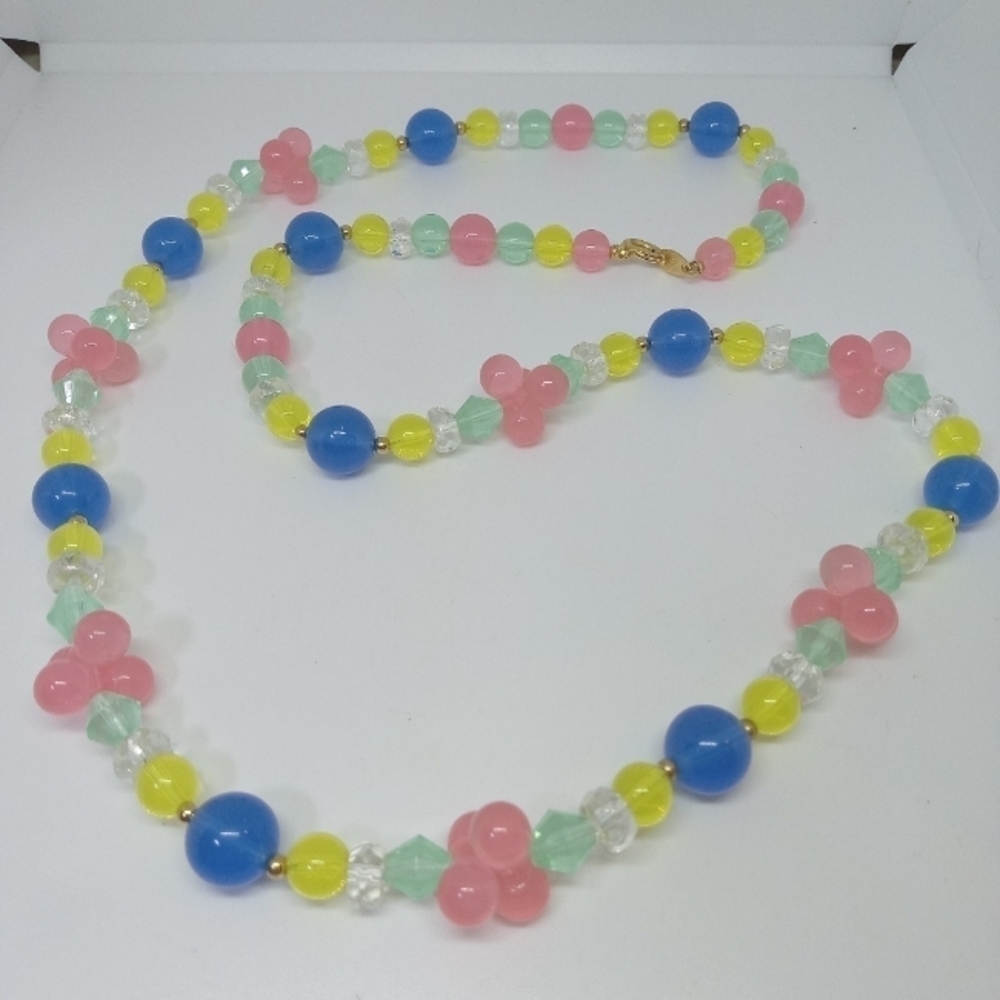 * vintage Trifari multi color plastic bead necklace 28"
